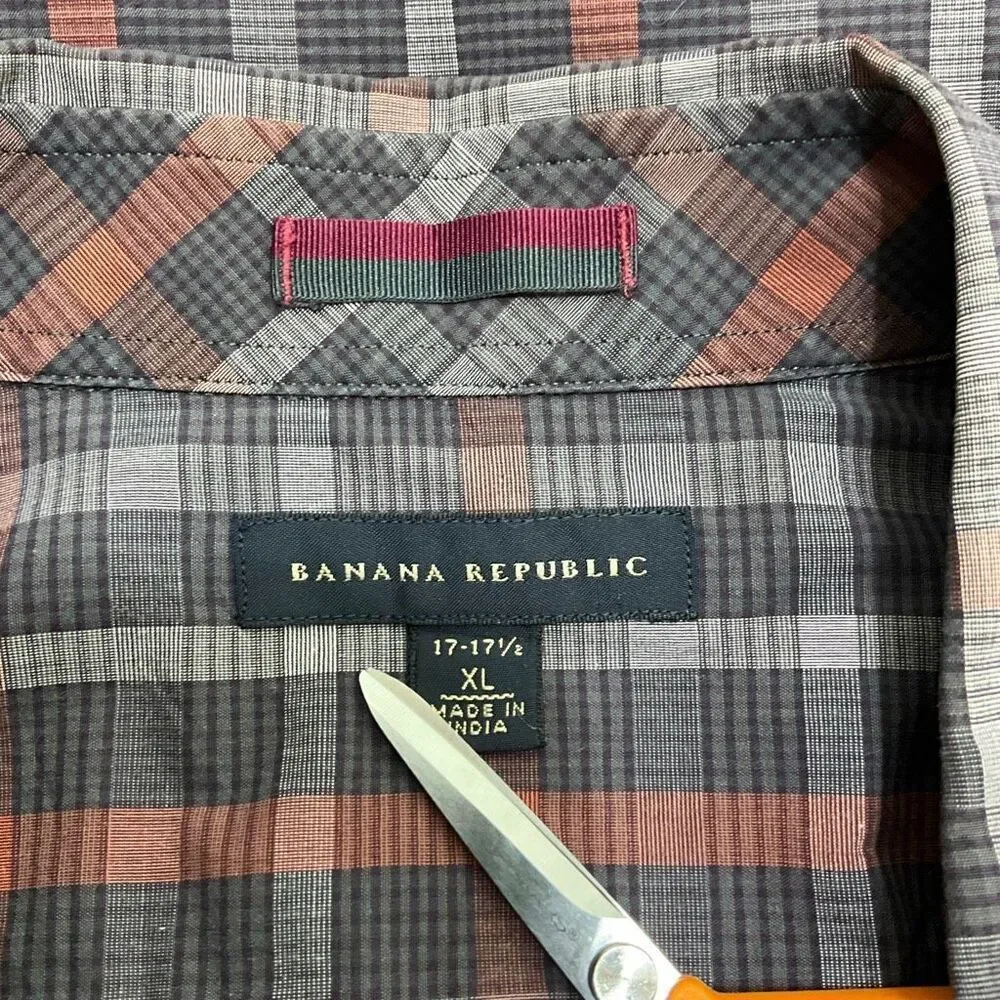 BANANA REPUBLIC Pearl Snap Dress Shirt